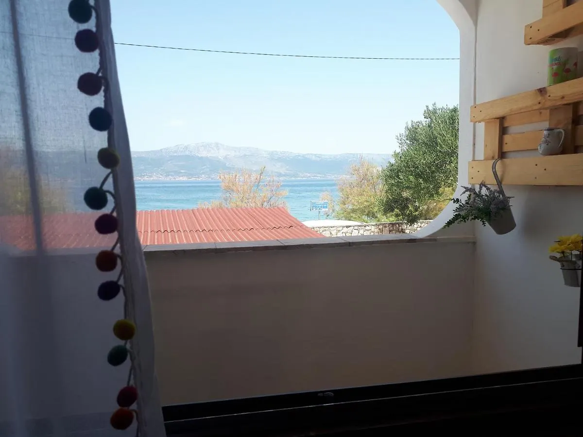 Grandpa Beach House 슬라티네 0*,