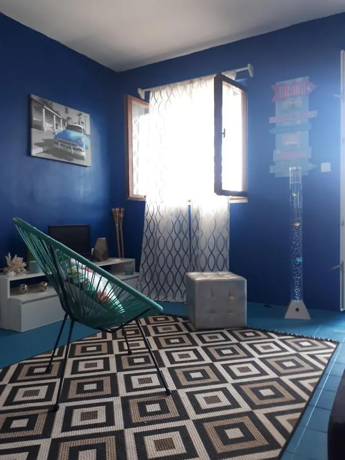 펜션 Grandpa Beach House 슬라티네
